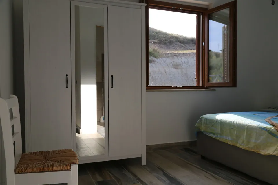 A quiet room looking out to the mountain