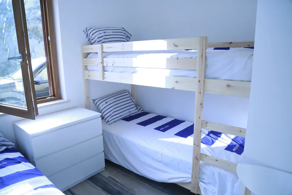 Bunk bed room, side view