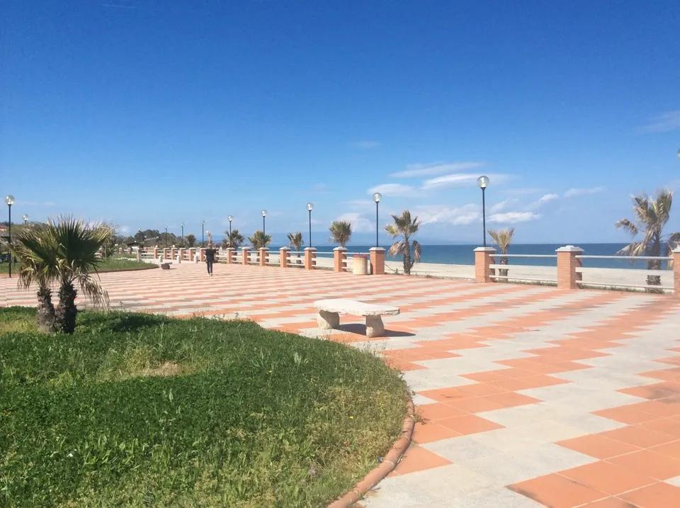 Town lido walkway